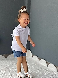 Likralı Beyaz Renk Kısa Kot Kombin